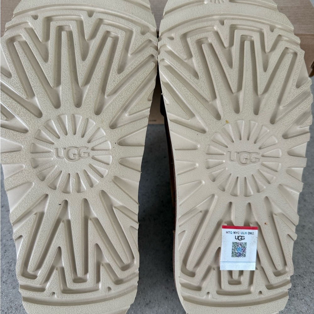 UGG Chestnut Goldenstar Cross Slide Sandals - Picture 3 of 4
